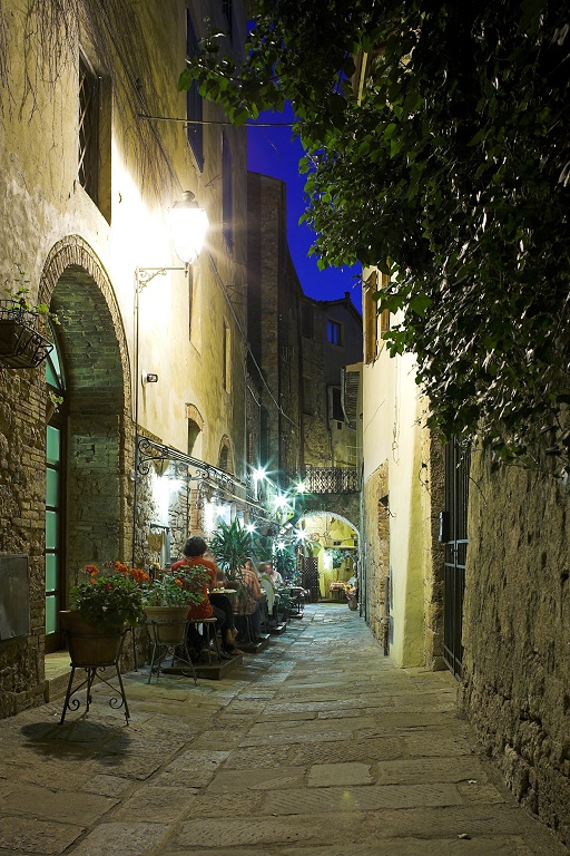 [DigIdea 2009-04 Massa Marittima - Vicolo del Ciambellano]