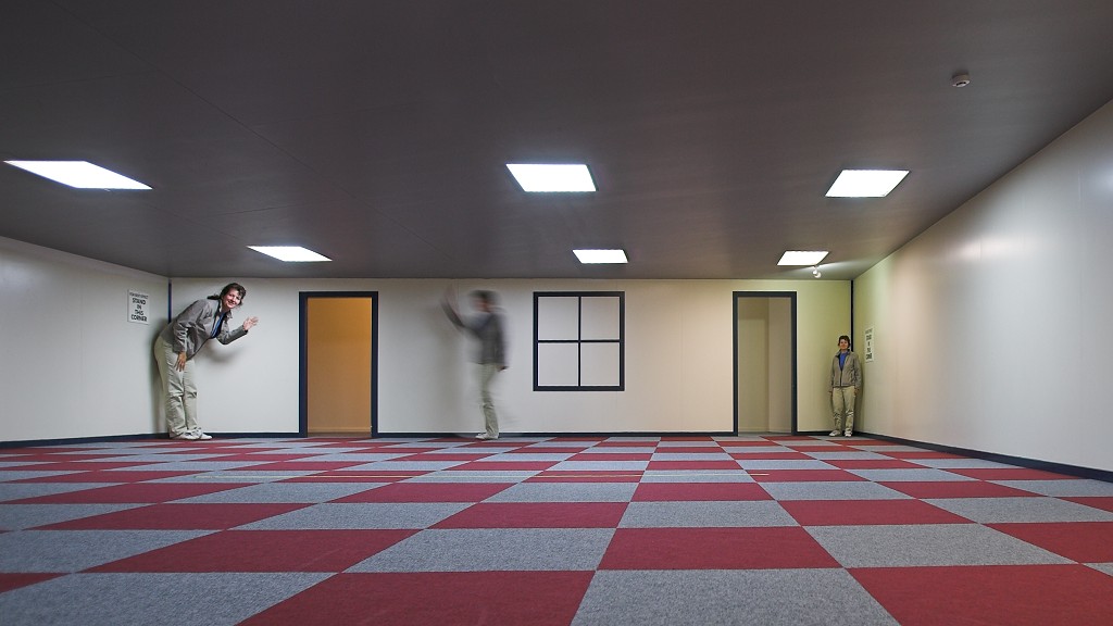 [DigIdea 2009-11 Ames Room]